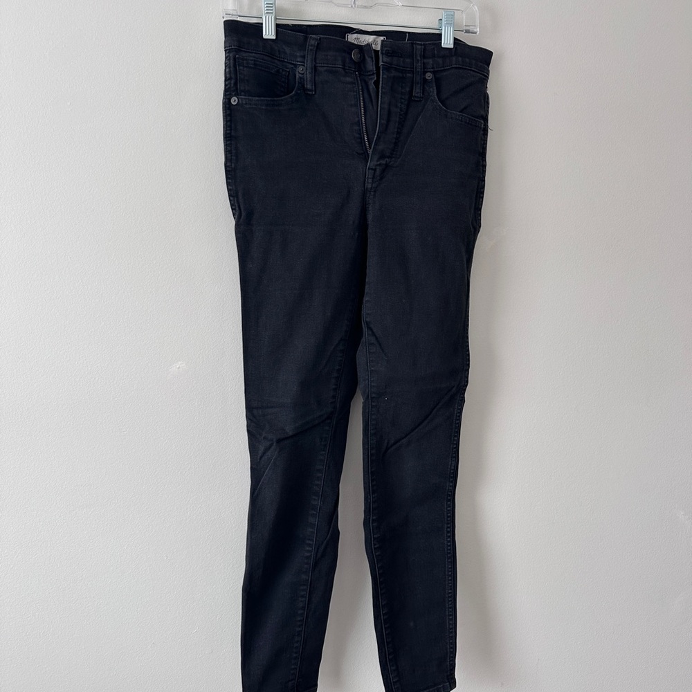 Black Skinny Jeans with Tapered Leg